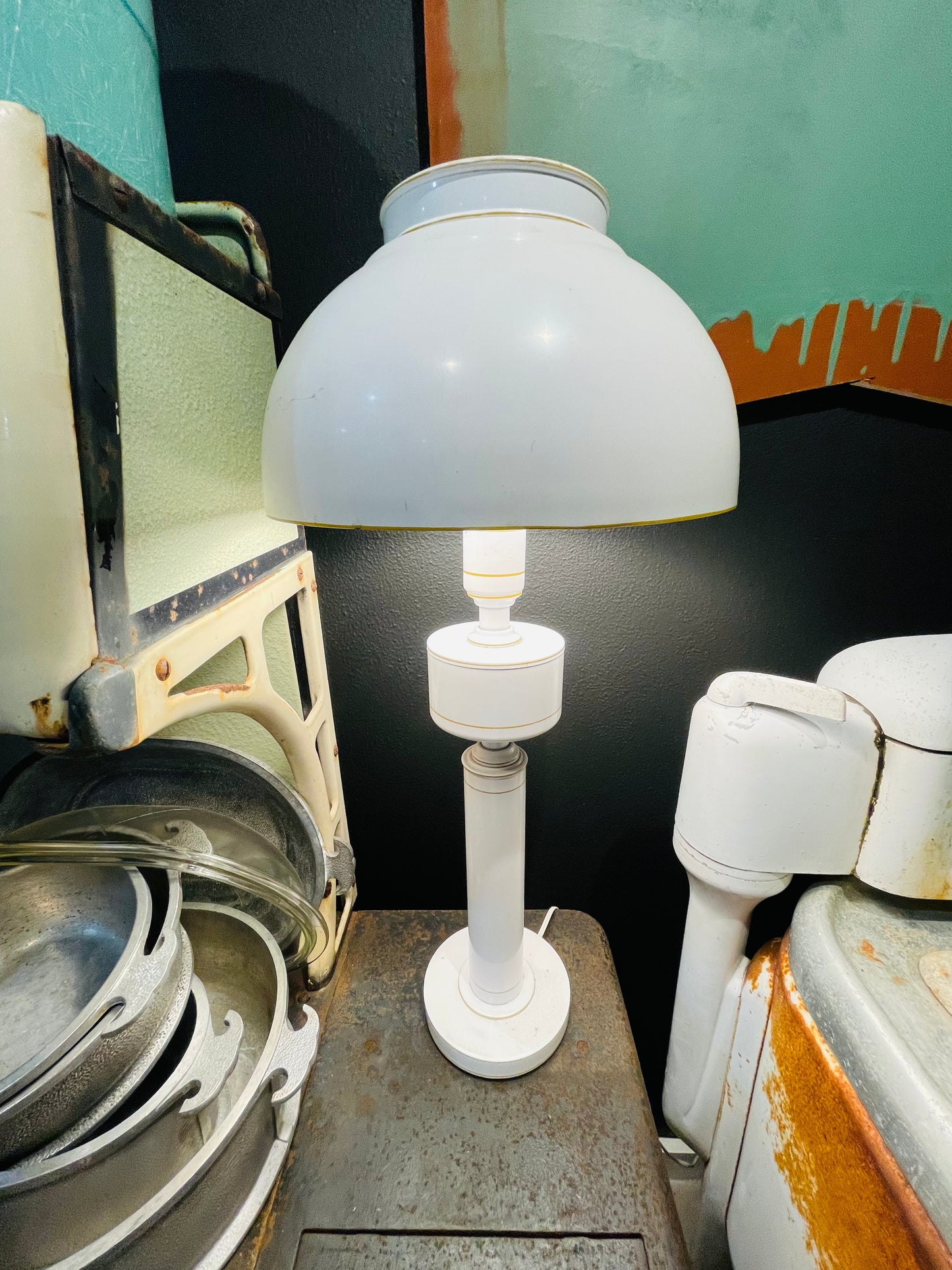 Vintage Mid Century White/ Mustard Trim Metal Table Lamp