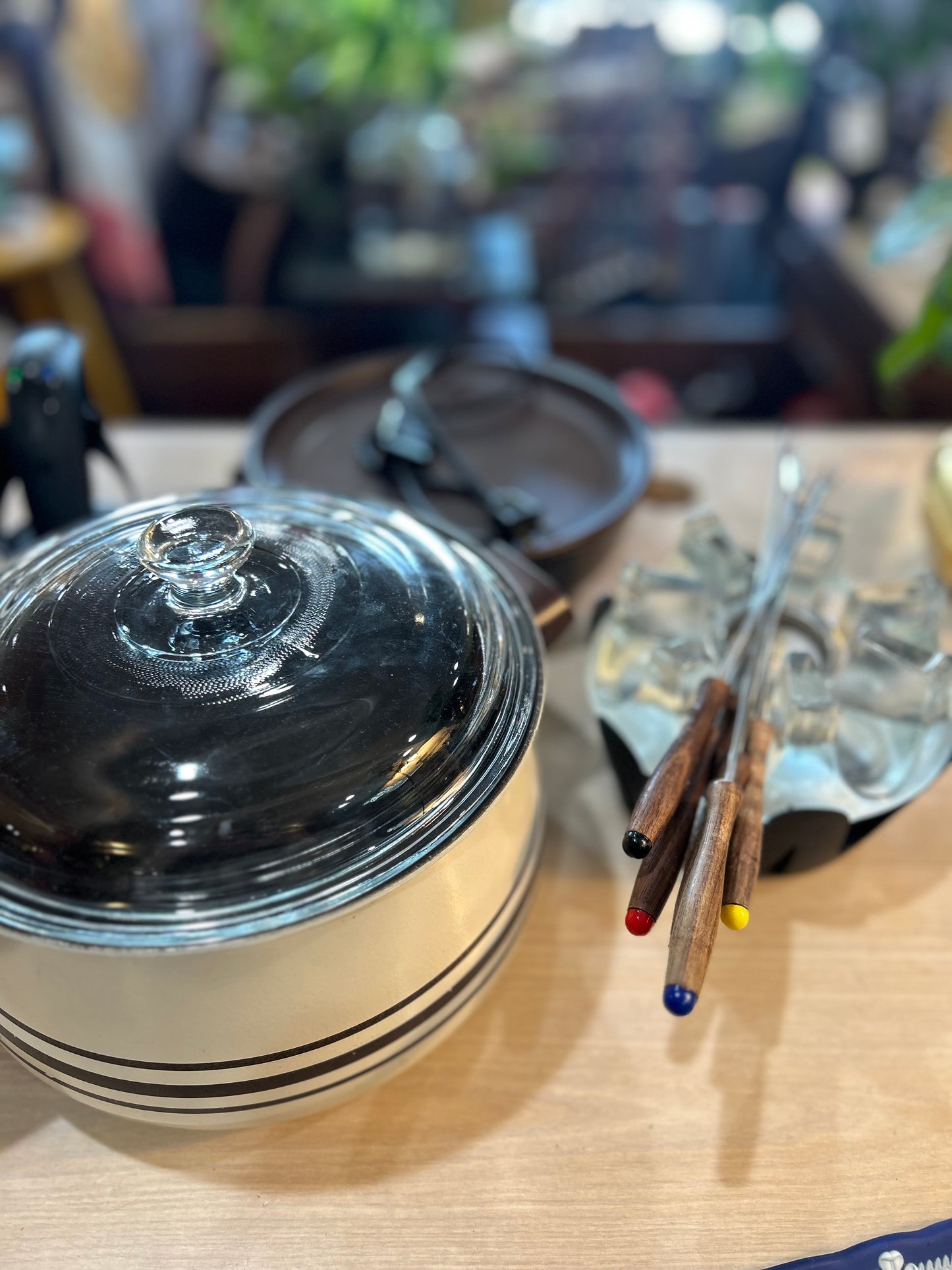 Vintage West Bend Lazy Day Slow Cooker/ Fondue Pot and Accessories