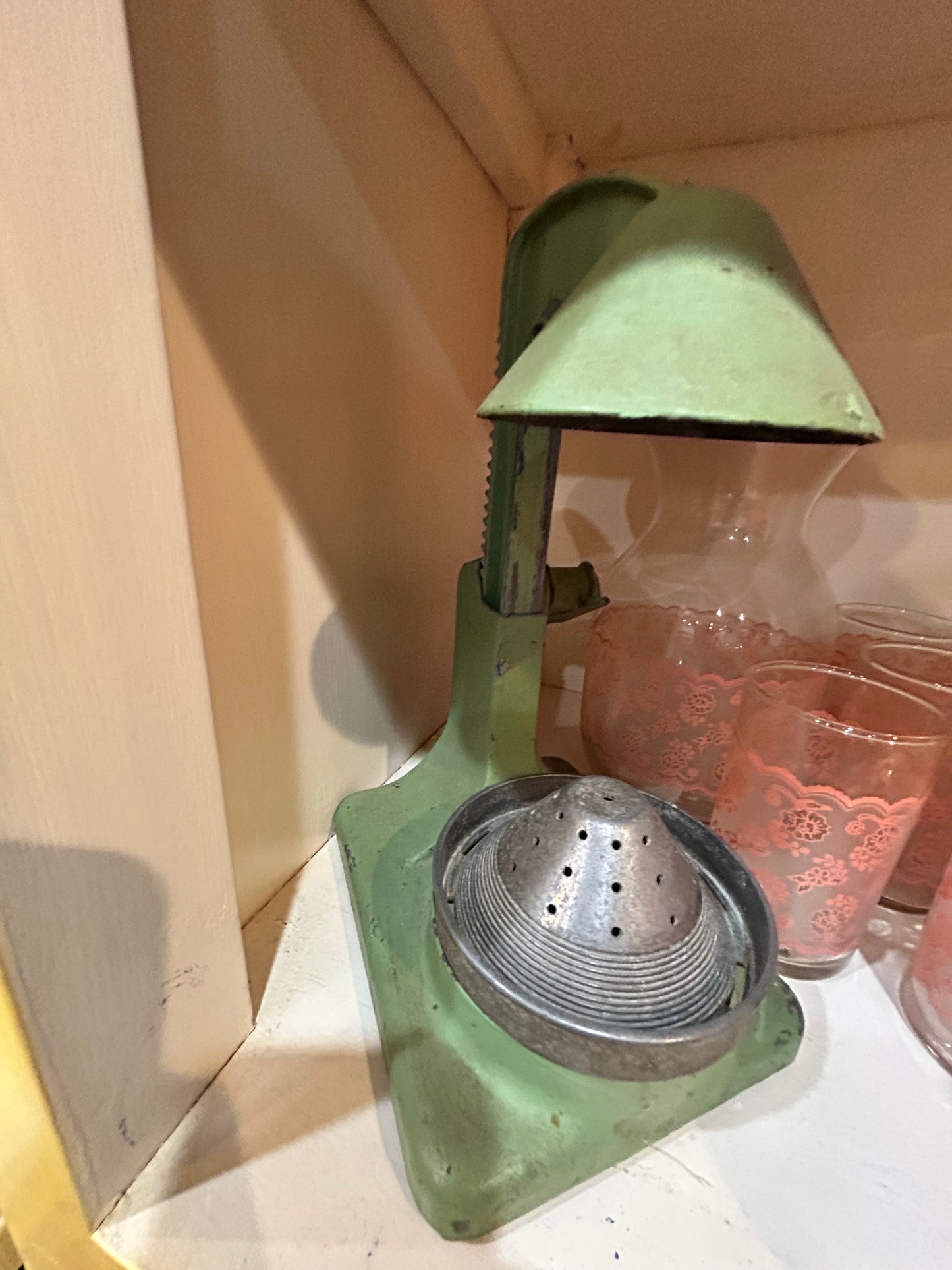 Vintage MCM Super Juicer- Mint Green Manual Juicer