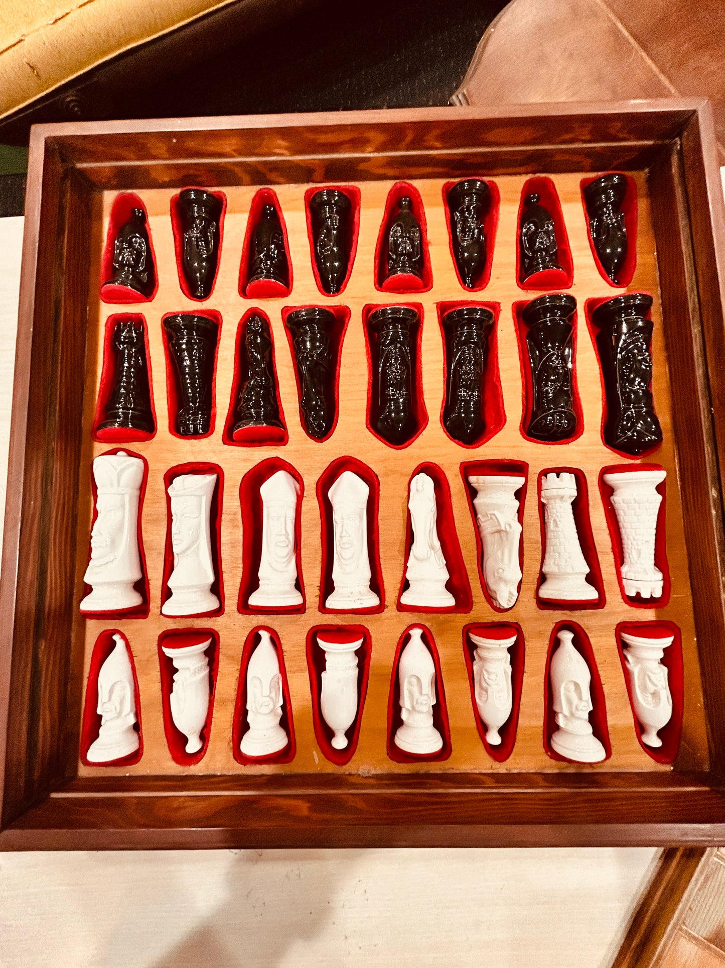 Vintage IRIDESCENT Ceramic Duncan Mold Medieval Gothic Chess Set- Complete