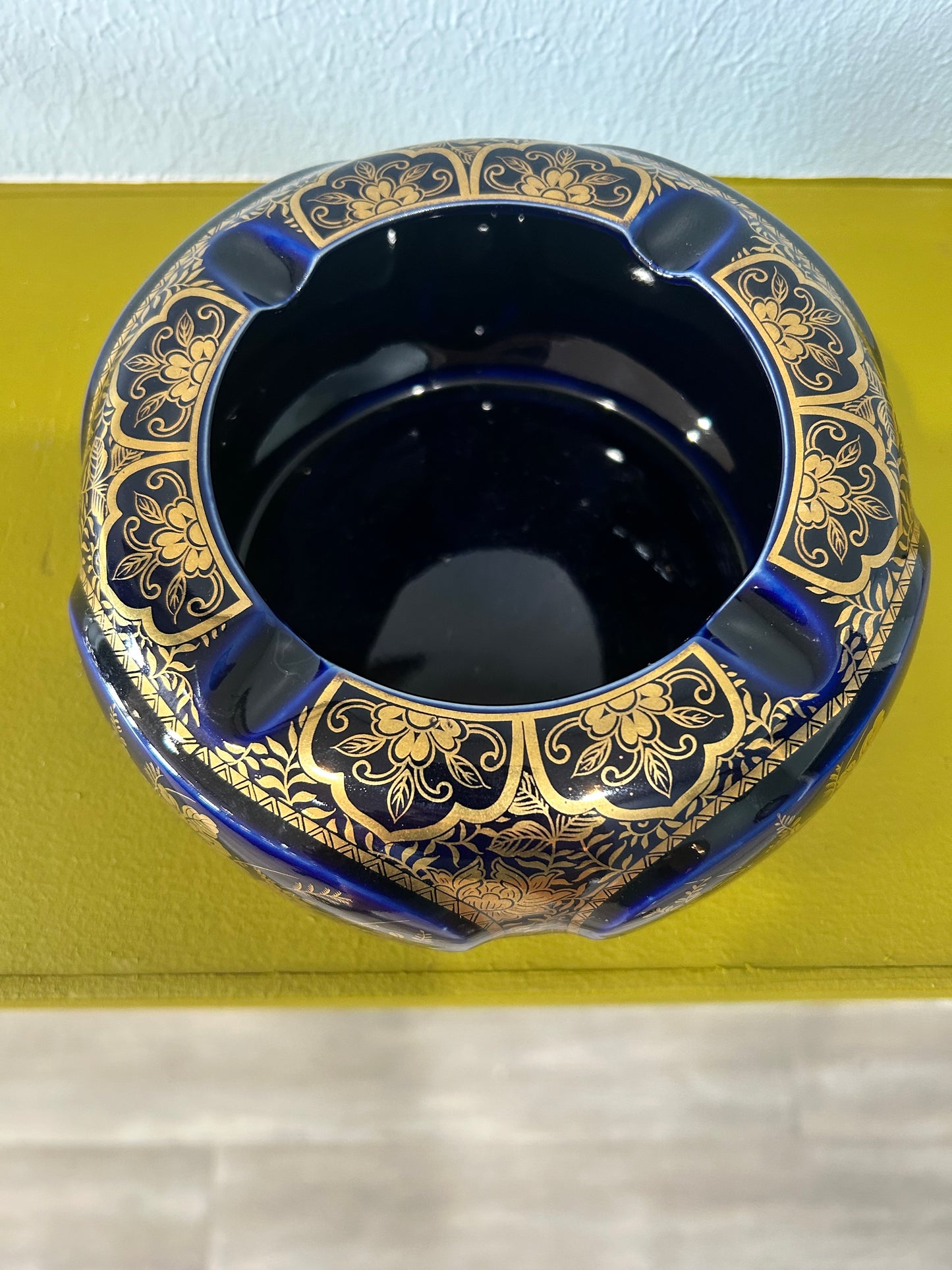 Large Vintage Ashtray- Andrea by Sadek- Ceramic