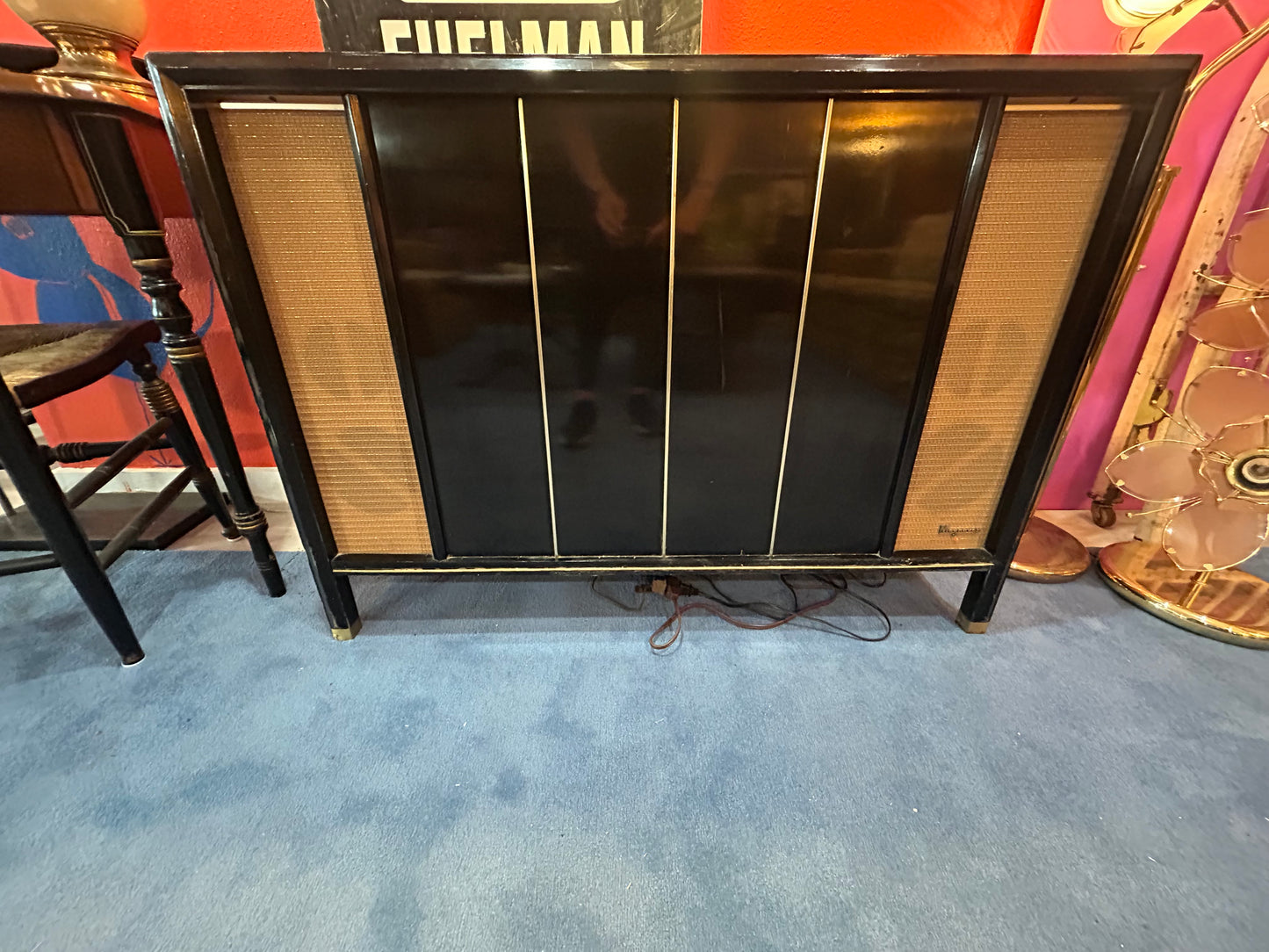 Vintage Magnavox 1ST611 Stereo Console