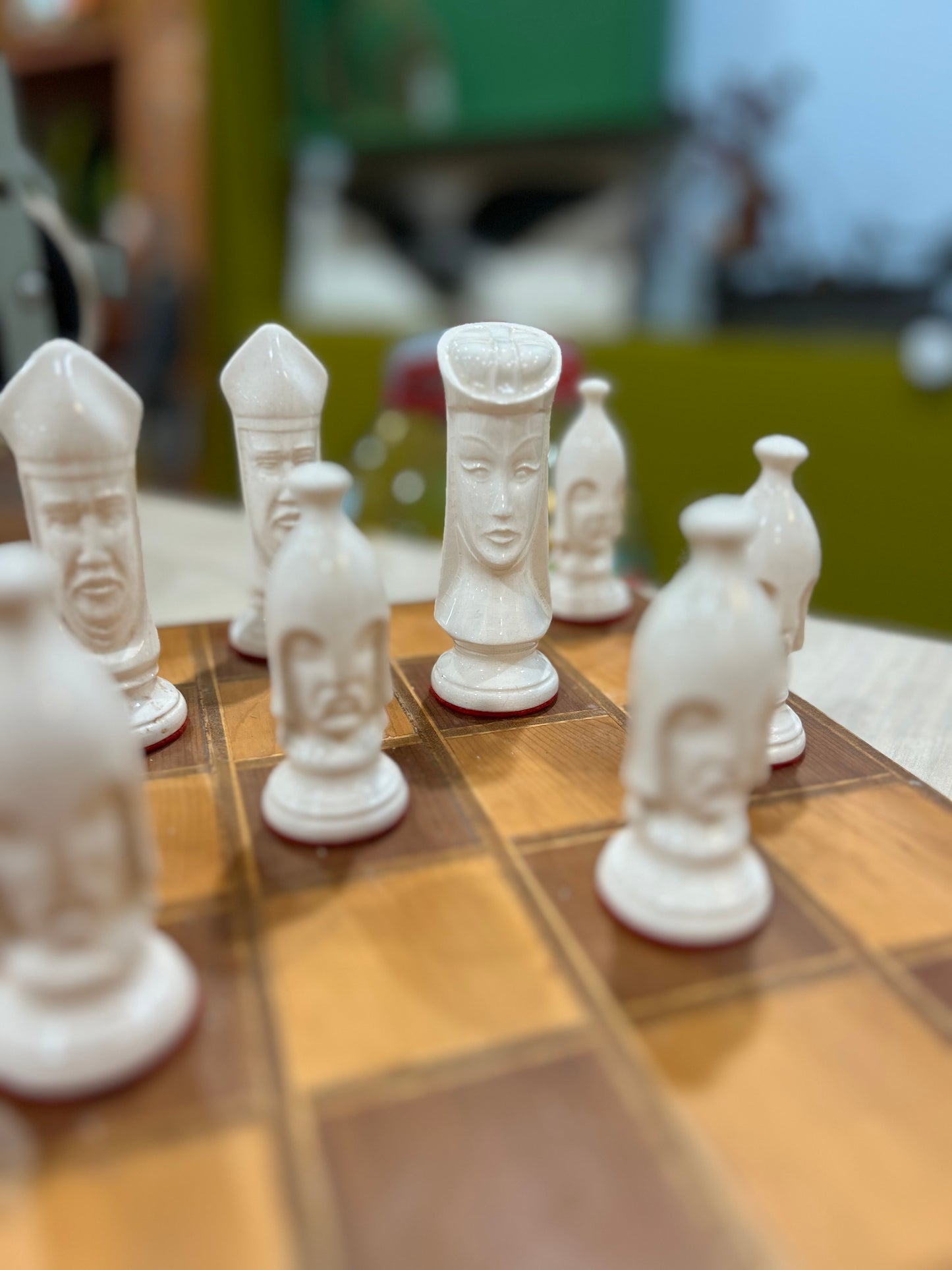 Vintage IRIDESCENT Ceramic Duncan Mold Medieval Gothic Chess Set- Complete