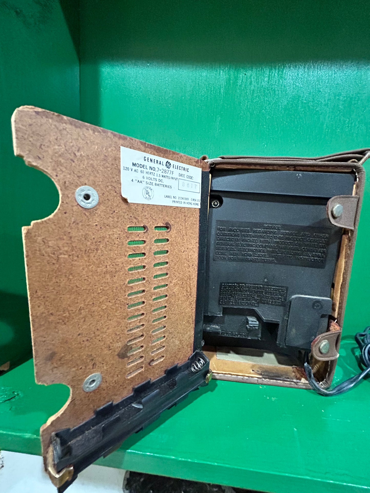 Vintage G.E. Portable Transistor Radio- Solid State AM/FM