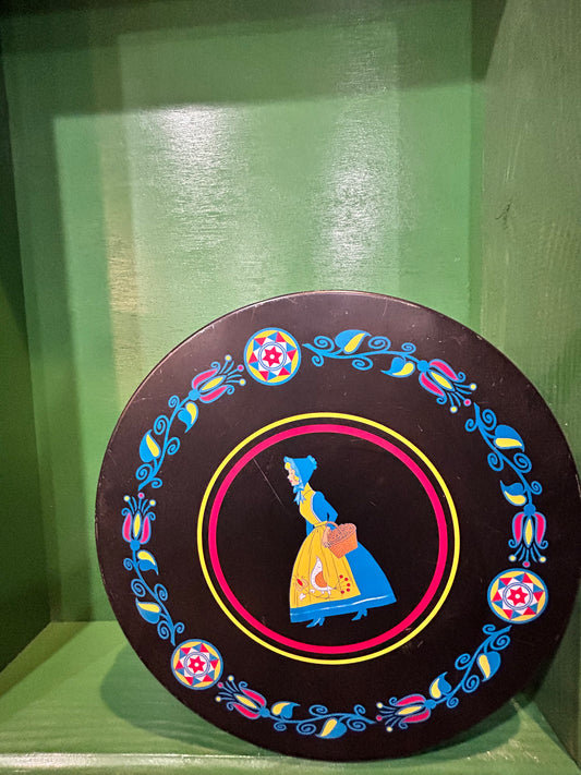 Vintage Quinlan’s Butter Pretzel Tin- Large