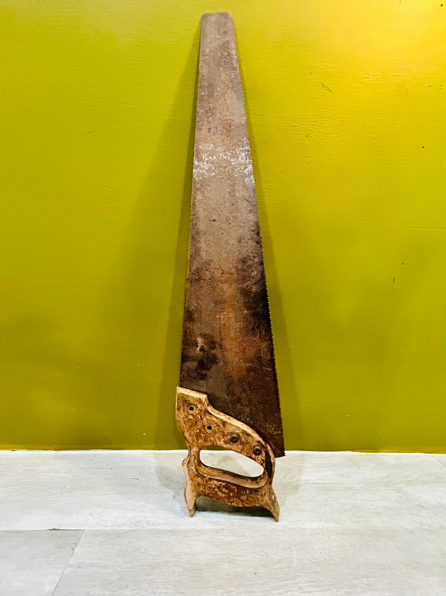 Vintage DISSTON Carpenter’s Hand Saw- Rare