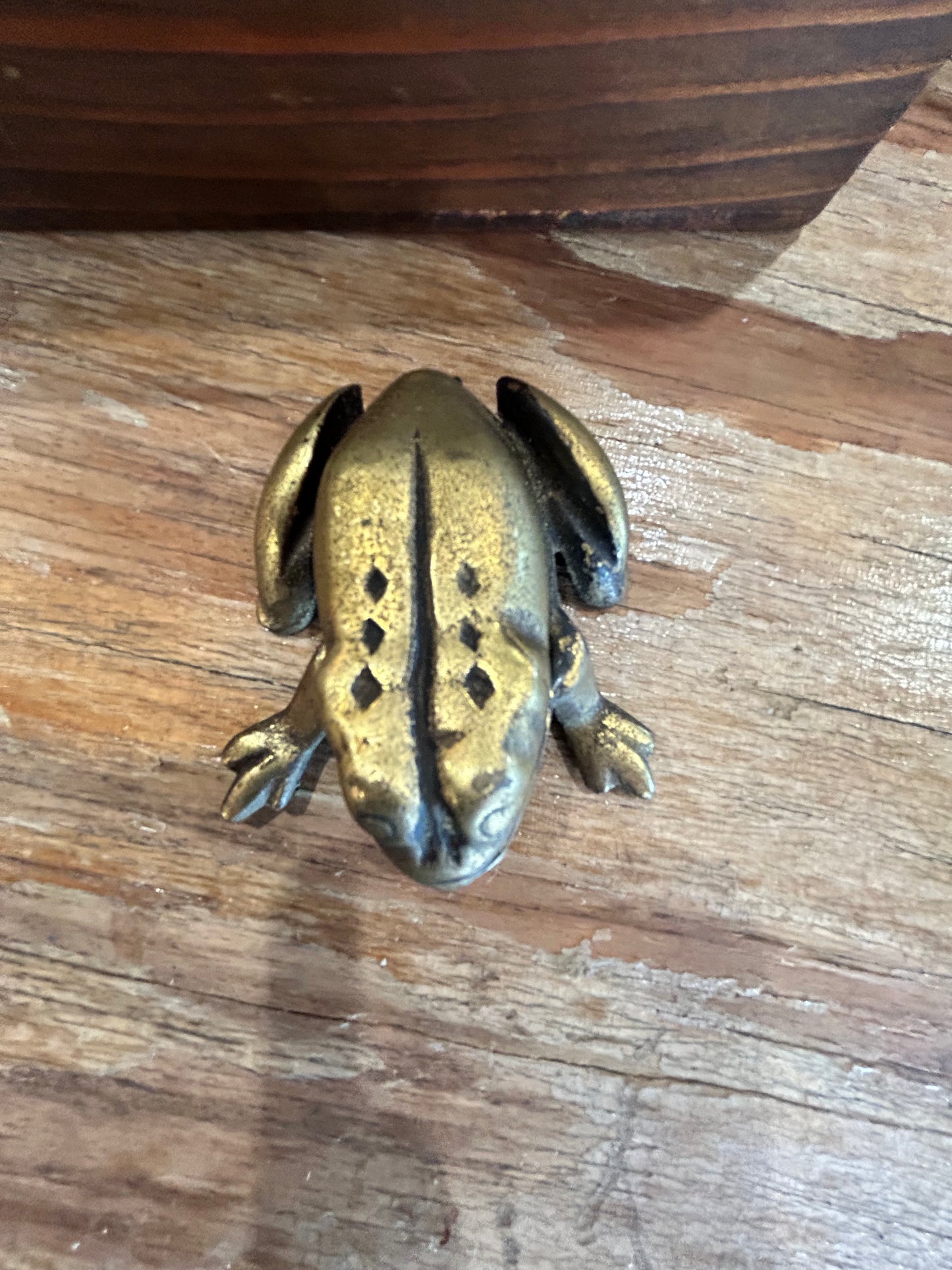 Vintage Solid Brass Frog- Hinged Trinket/Key/Ashtray/Pill Box-