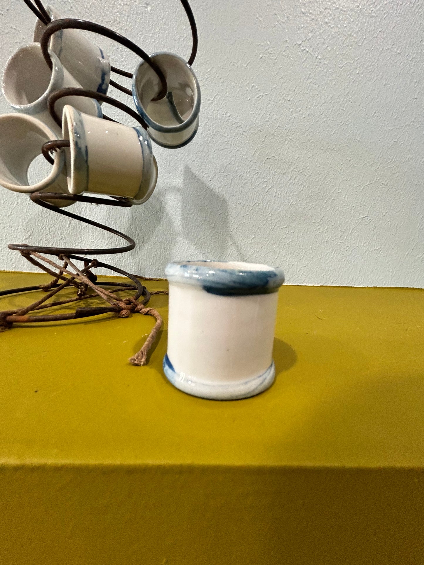 Set of 8 Vintage Napkin Napkin Rings- White and Blue