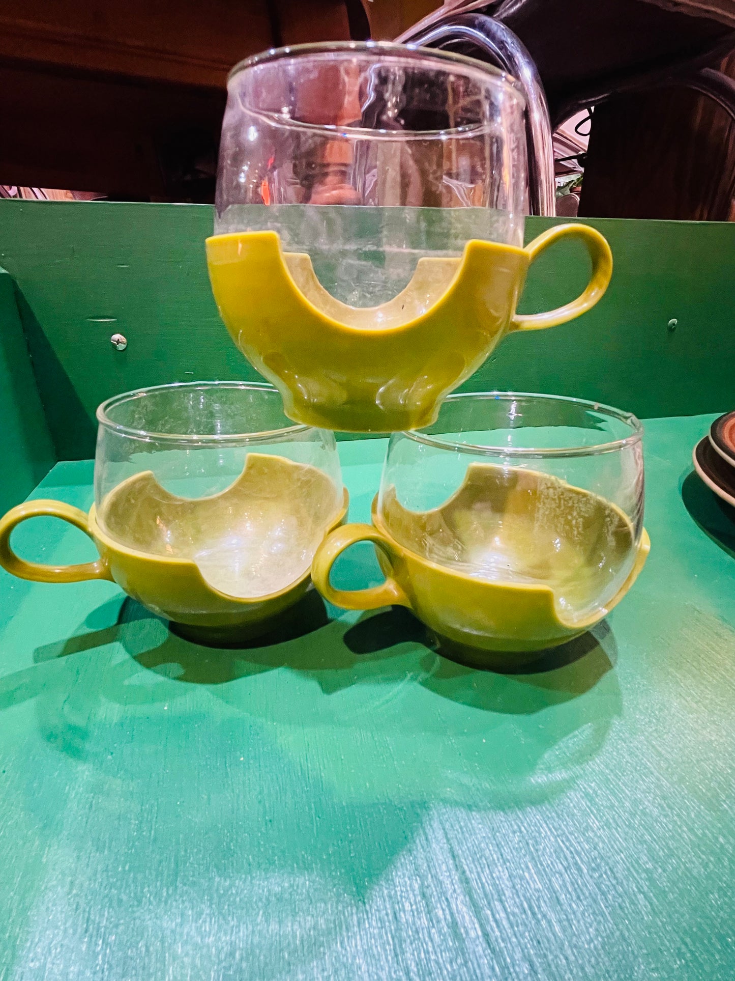 Vintage Pyrex Green Glass Coffee/Tea/Juice Cups with Plastic Handle Bottoms Set of 3