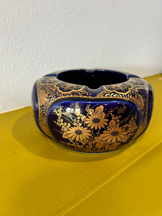 Large Vintage Ashtray- Andrea by Sadek- Ceramic