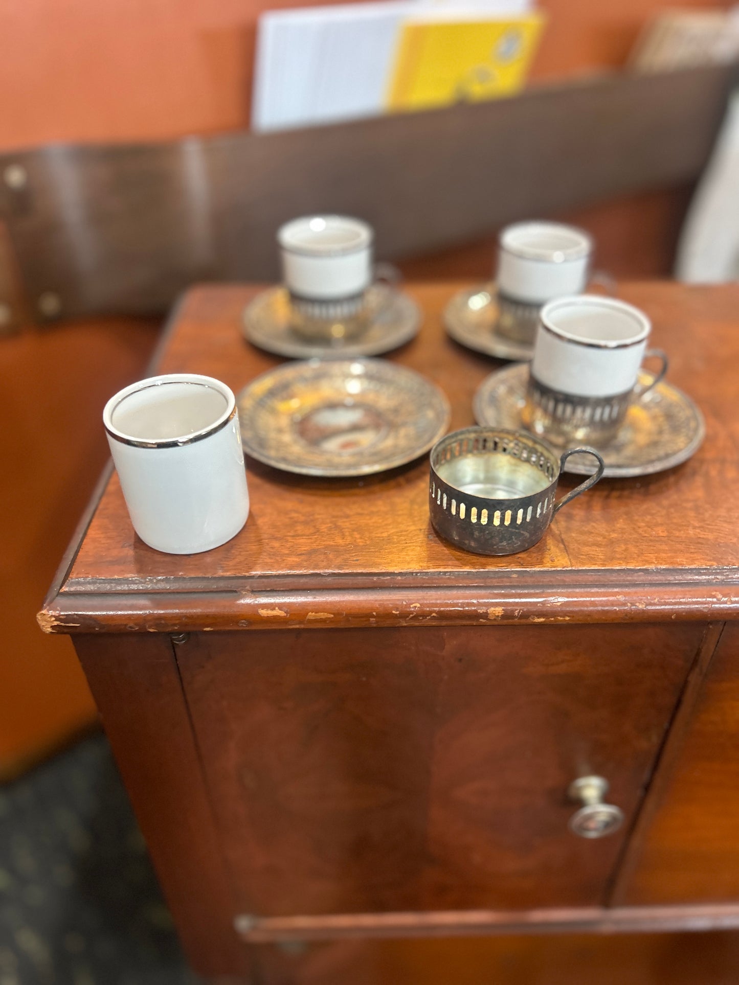 4 Porcelaana Veracruz Espresso Cups - Silver Holders and Saucers
