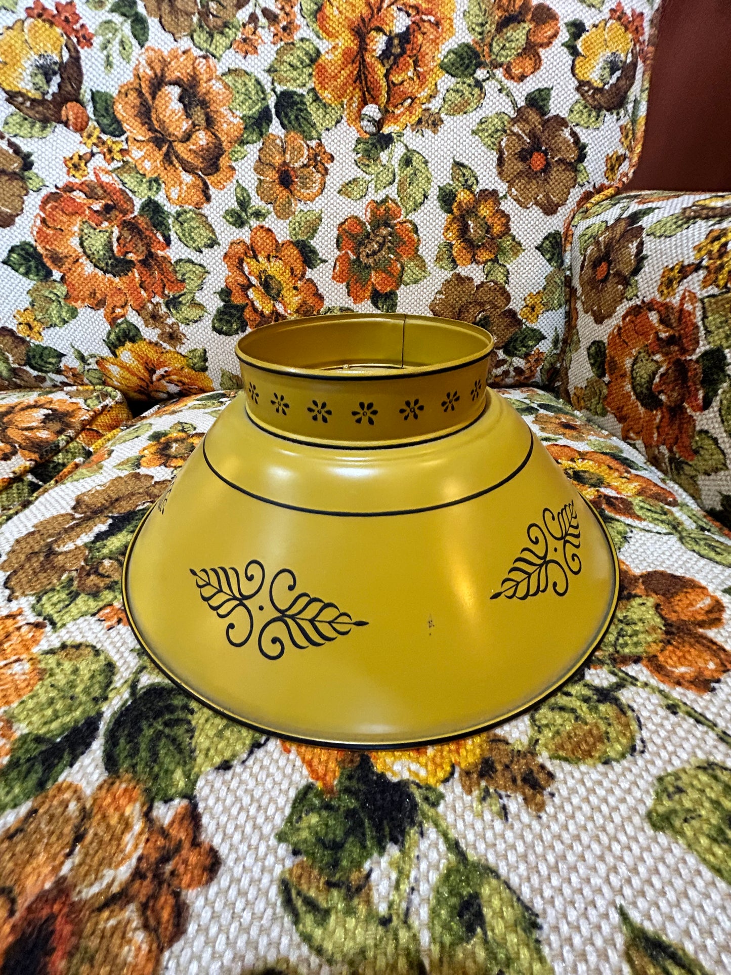 Vintage MCM Mustard Yellow Toleware Metal Floor Lamp