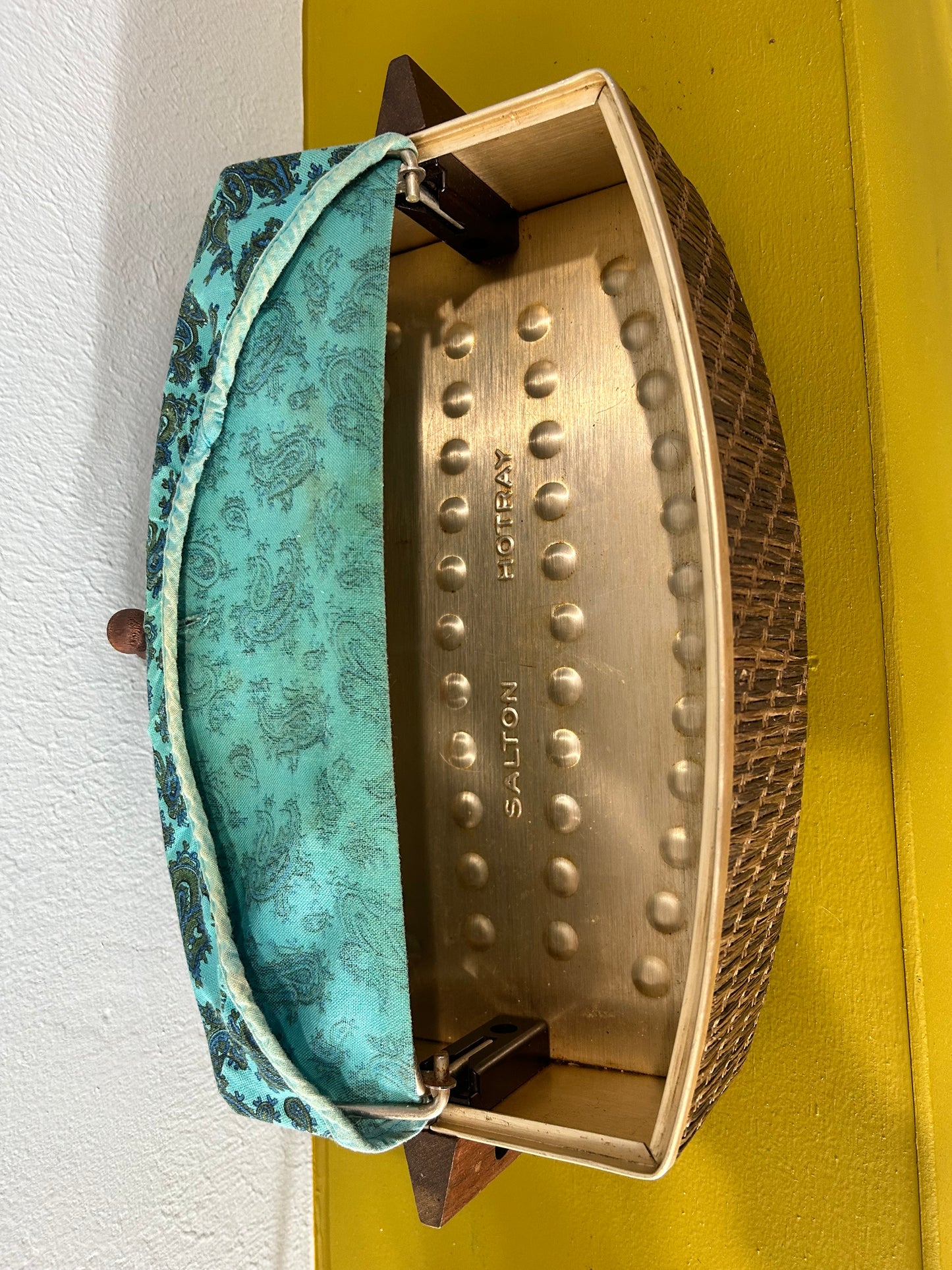 Vintage Salton Hotray Bun Warmer