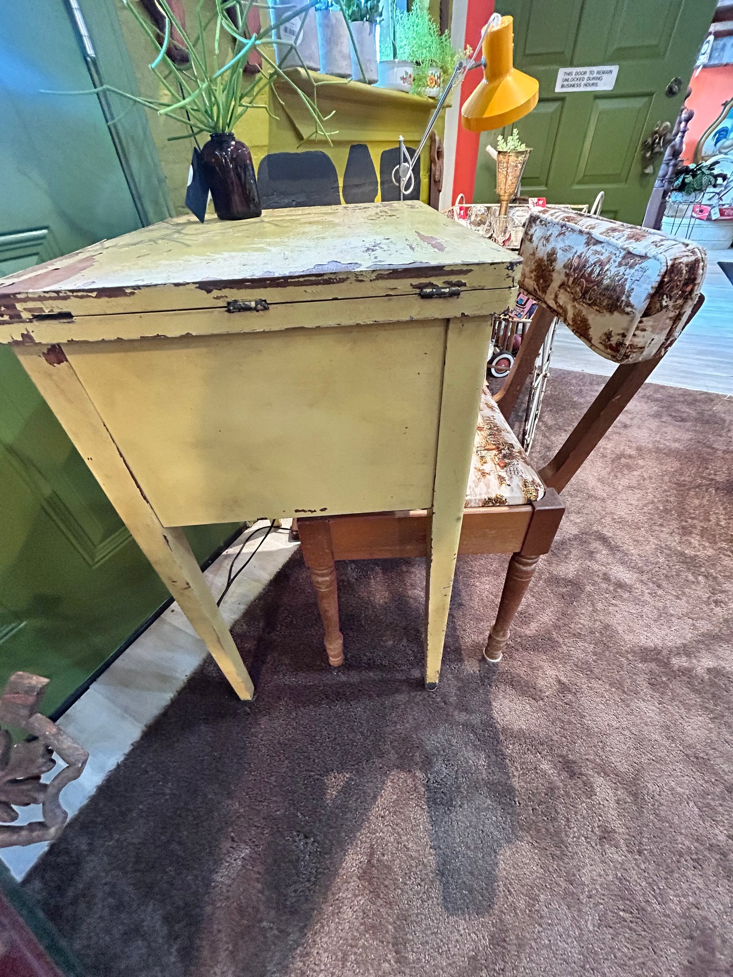 Vintage Sewing Chair With Storage- Early American Fabric