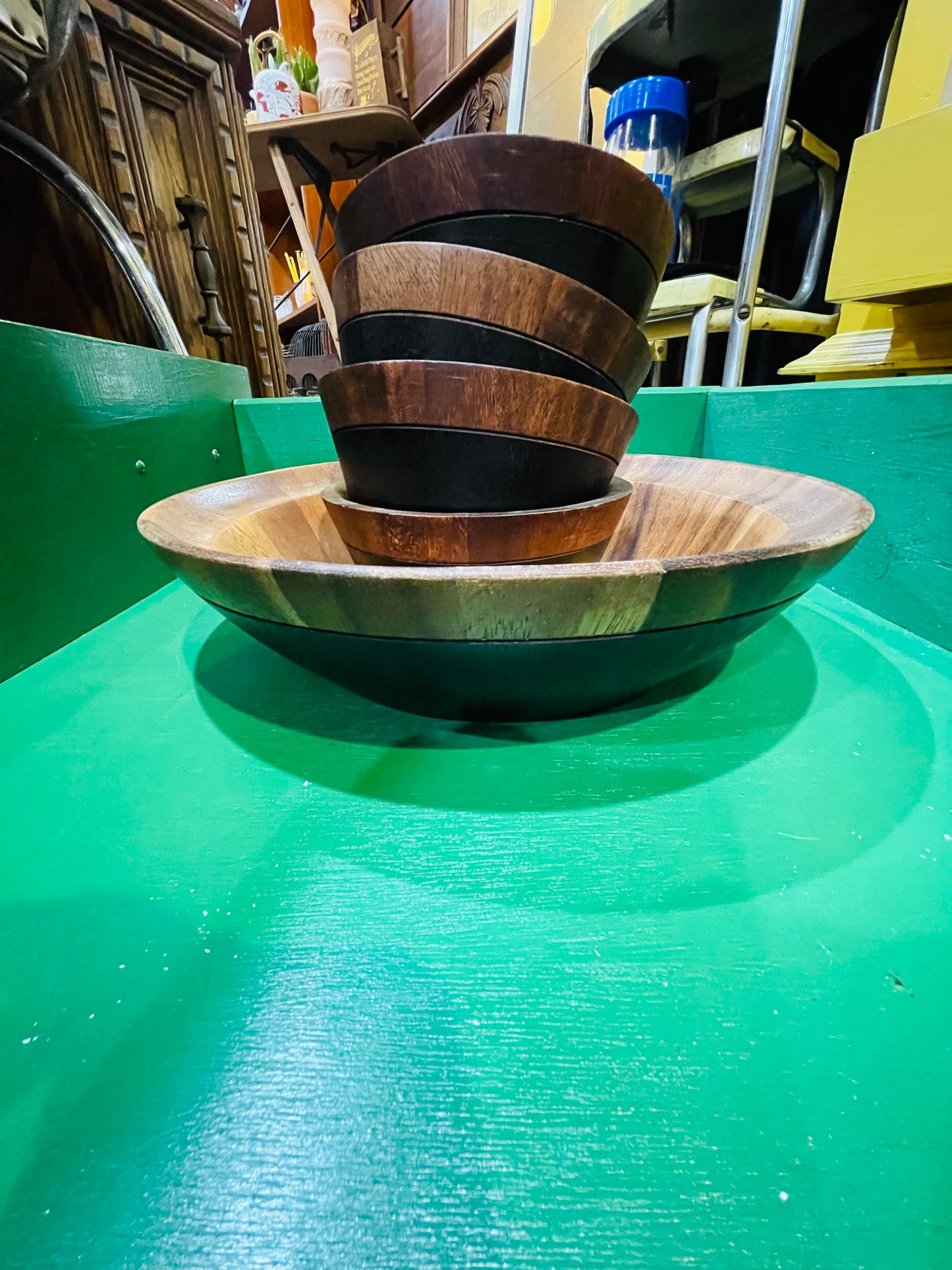 Noritake Kona Wood Salad Bowl Set- One Big Bowl 4 Small